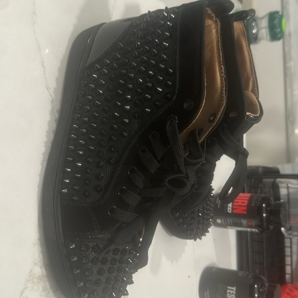 Sneaker - Picture 3 of 3